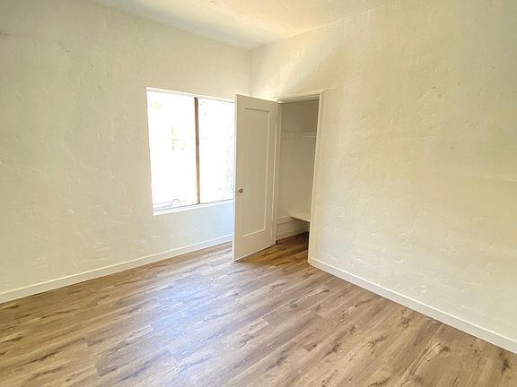 5th image of 1100 S Shenandoah St #1/2