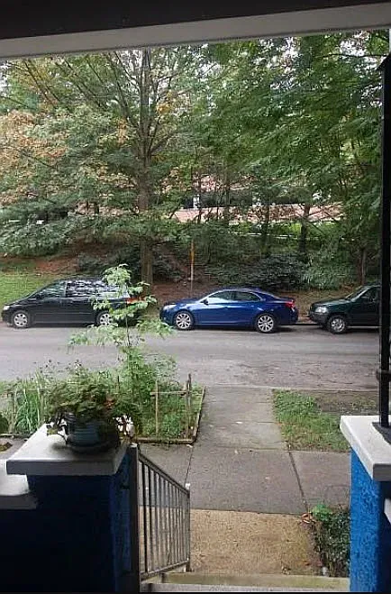 3 bed, 1300 sqft, $2,300 — Photo 3