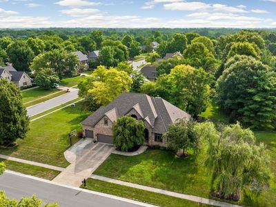 9904 Oak Ridge Dr, Zionsville, IN, 46077