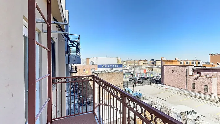 Rented by Gold-Stone Realty | media 2