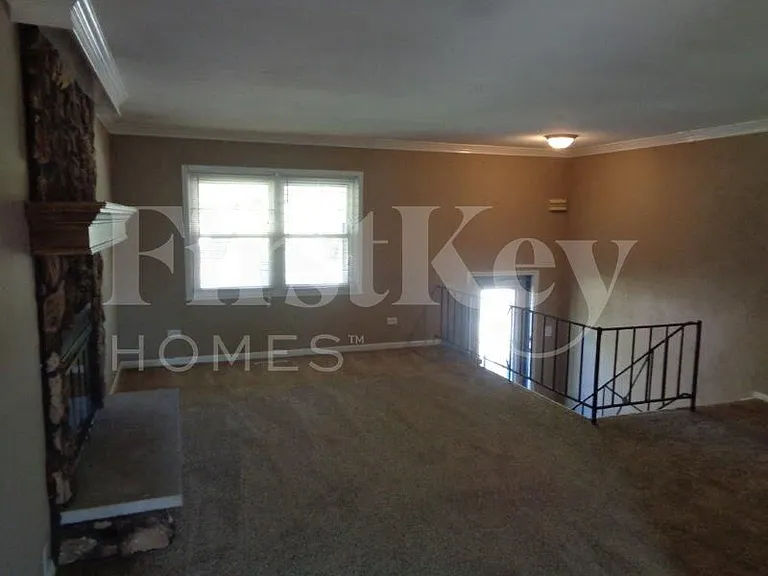 381 E Montana Ave — Photo 4