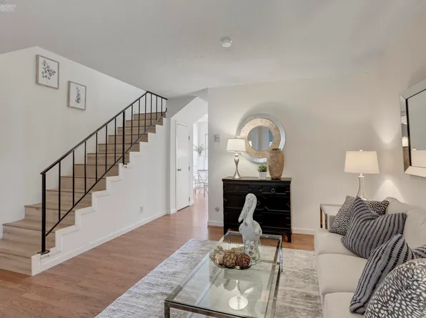 2205 San Antonio Ave APT F, Alameda, CA 94501