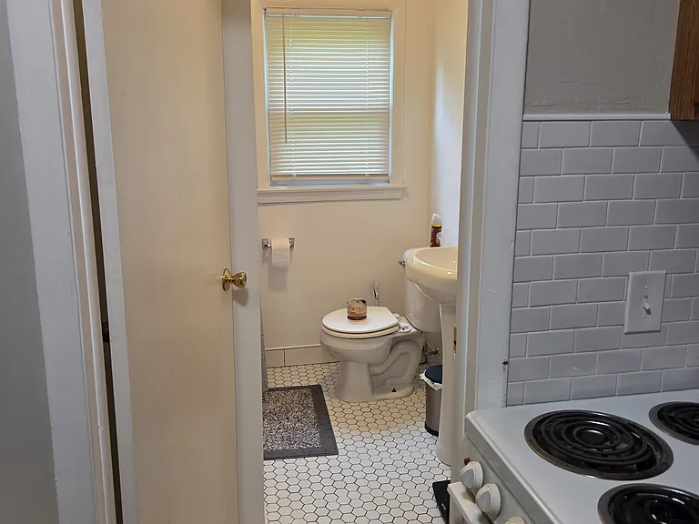 325 Mansfield St #C1 — Photo 9