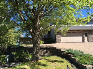 2820 W 15th St, Duluth, MN 55806