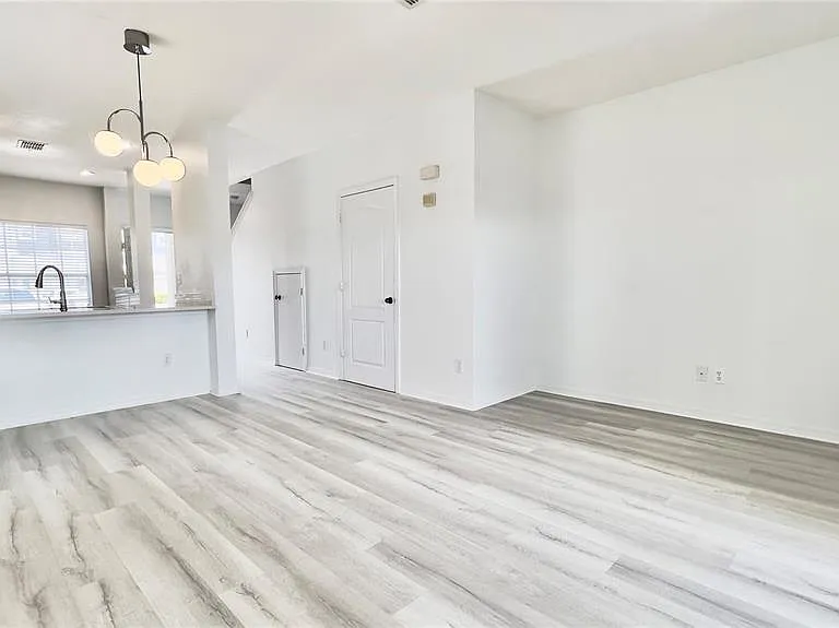 10946 Savannah Wood Dr #147 — Photo 16