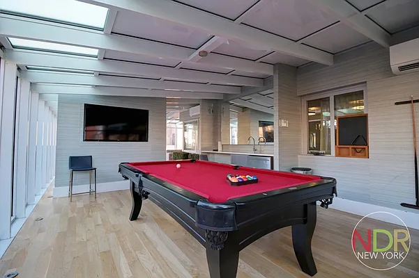 Rented by Next Door Realty NYC | media 30