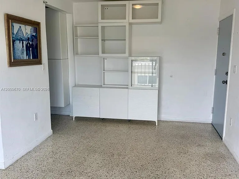 1736 SW 19th St #404 — Photo 2