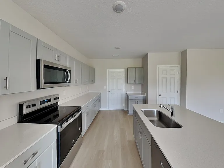 4075 Gardenia Ave — Photo 2