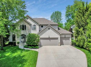 6698 Meadow Glen Dr S, Westerville, OH 43082