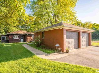 9181 S Powell Rd, Peoria, IL 61607