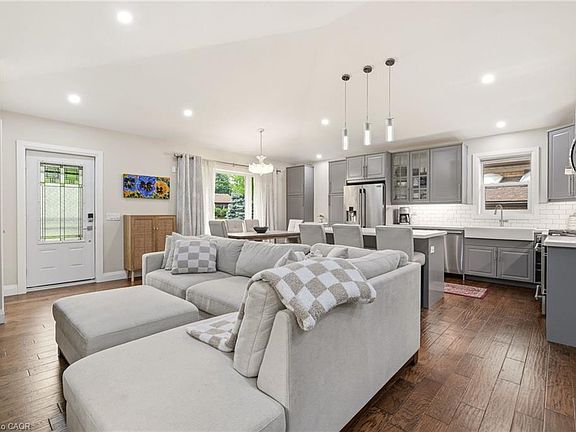 5th image of 715 Drury Ln