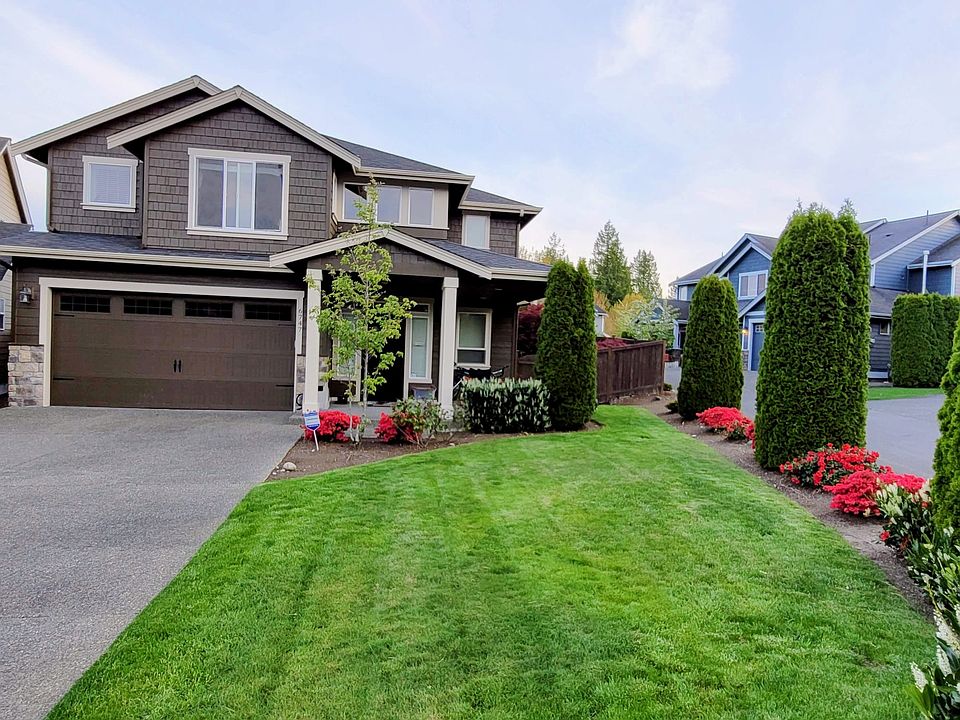 Front Exterior - Long Flat lot