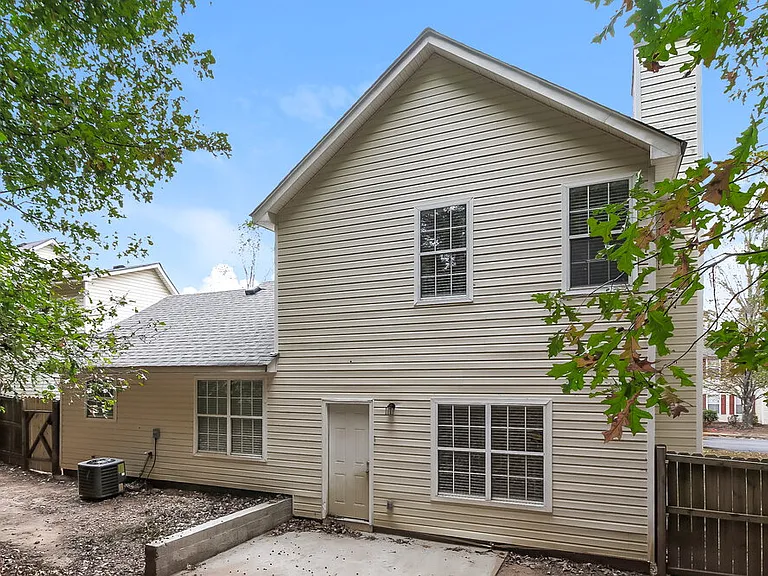 2915 Russ Ln — Photo 15
