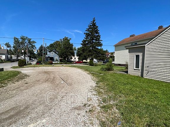 2nd image of 1043 E 17th Ave