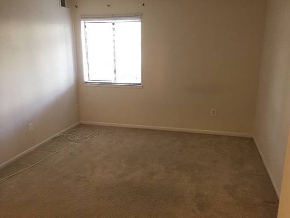 5th image of 7589 Margate Ct