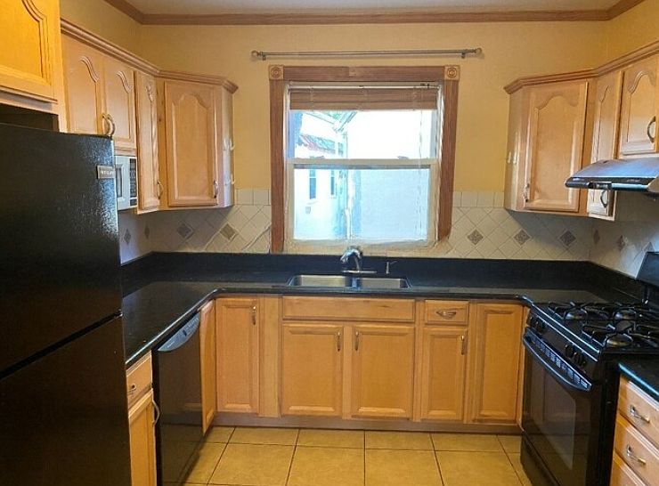 1st image of 56 Sacramento St #11
