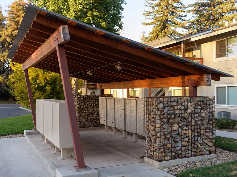 American River Commons — Photo 12
