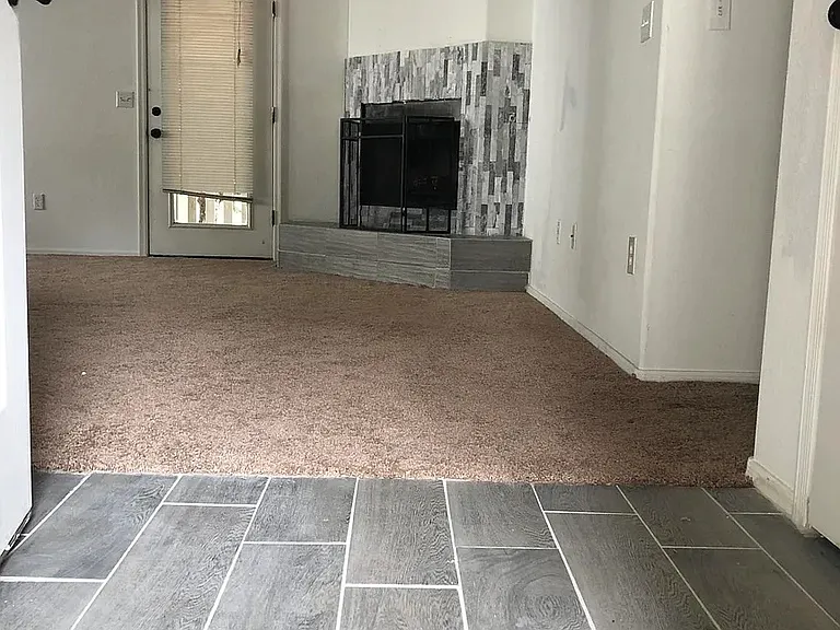 271 S 16th Ave — Photo 3