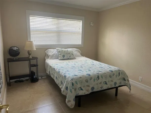 1221 SE 3rd St APT 3, Deerfield Beach, FL 33441