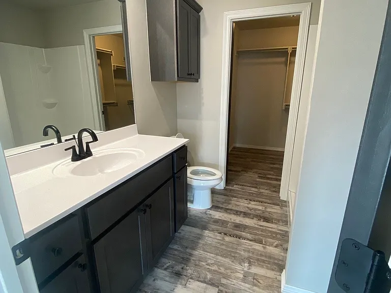 3611 Frontier Ave — Photo 8