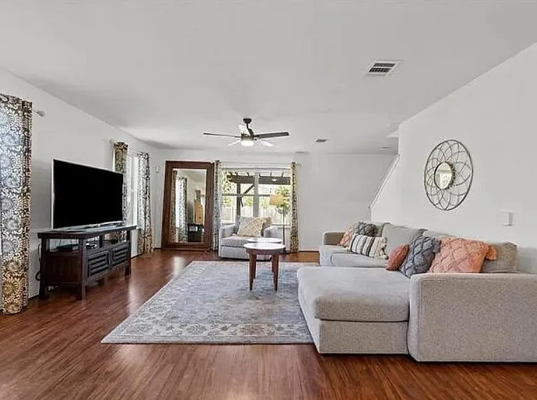 4515 Cottonwood St — Photo 5