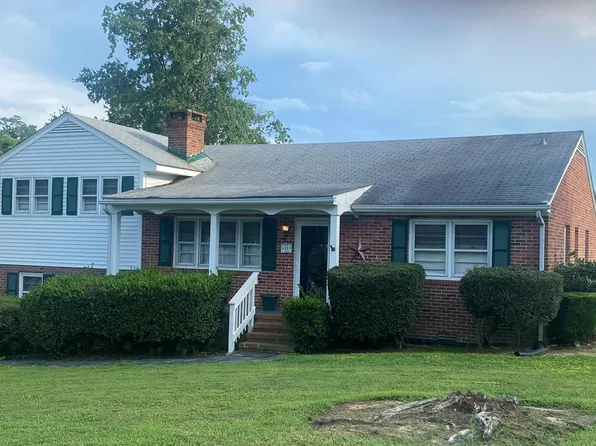 17 Morgan Ln, Warsaw, VA 22572