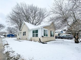 1360 E 15th St, Des Moines, IA 50316