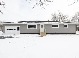 12 Coachwood Ln, Rochester, NY 14623