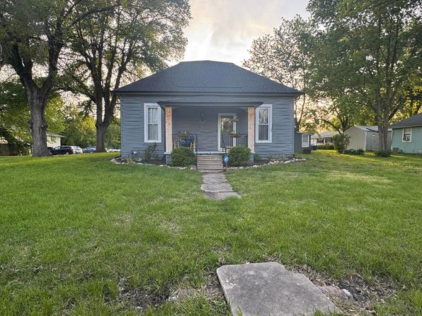 104 S Clark St