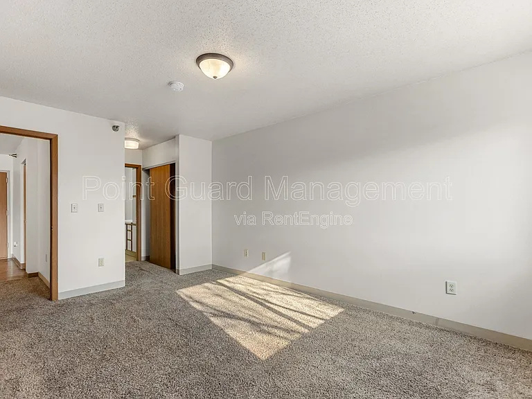 Maple Park Apartments — Photo 36