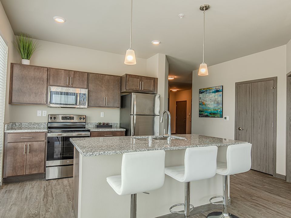 1st image of 215 Main St #427