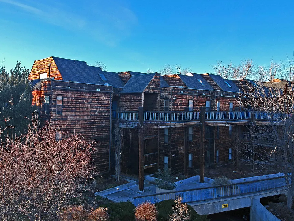 Building Photo 5