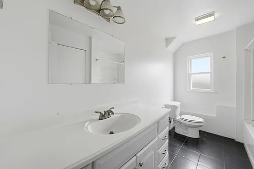 224 N Hicks Pl Photo 1
