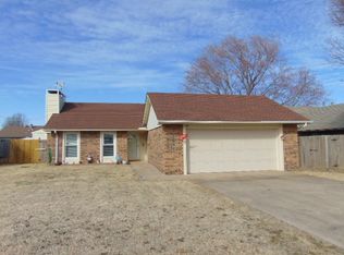 309 Lansbrook Rd, Ponca City, OK 74601