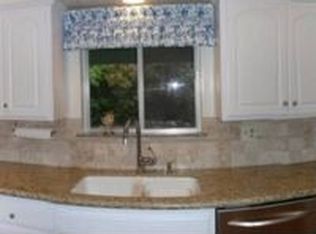 2935 Las Palmas Ct, Riverside, CA 92506