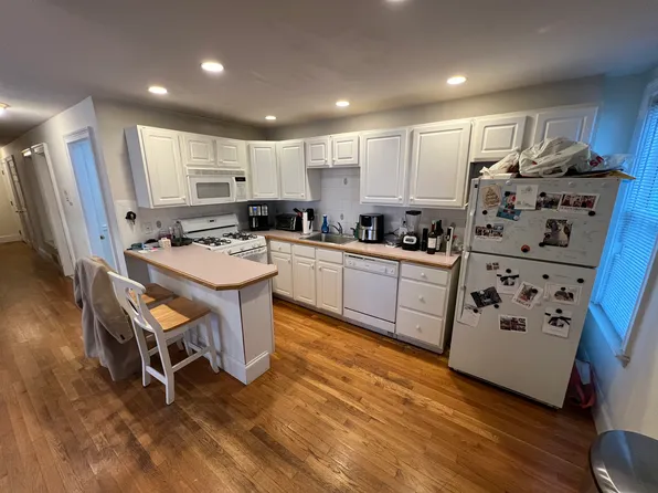 303 W 3rd St APT 1, Boston, MA 02127