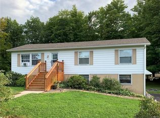 40 Butternut Dr, Oswego, NY 13126
