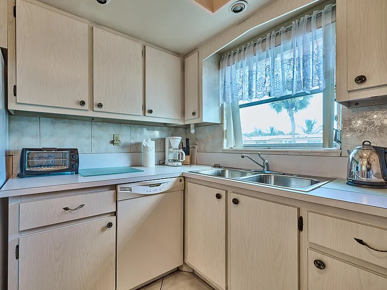 2804 Crosley Dr E #F — Photo 10