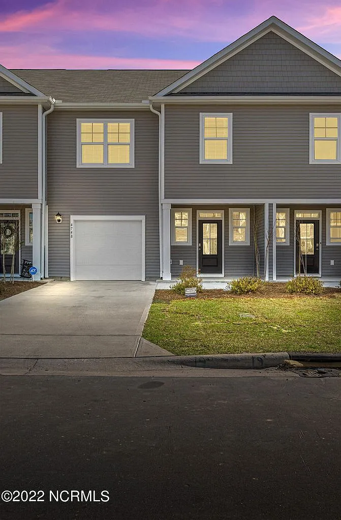 3 bed, 2.5 bath, 1990 sqft, $2,495 — Photo 1