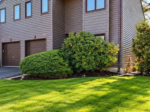 211 Pear Dr, Marlboro, NJ 07746