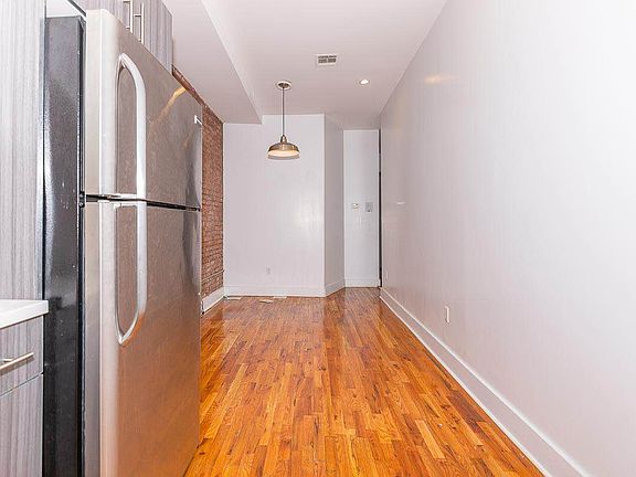 3rd image of 11 Humboldt St #1A