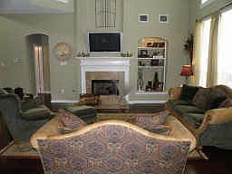 4th image of 5216 Pilgrim Oaks Ln