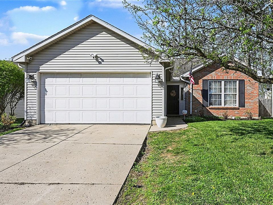 1st image of 2460 Miami Village Dr