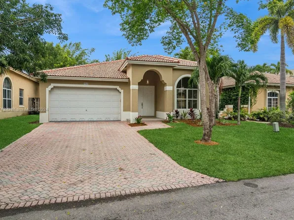 9060 SW 162nd St, Palmetto Bay, FL 33157