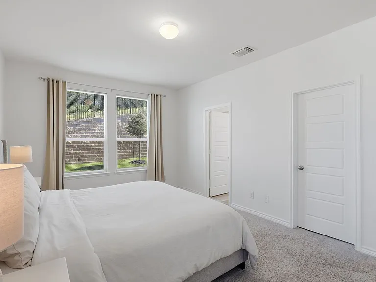 15415 Oceanus Dr — Photo 11