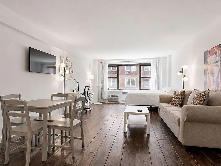 420 E 55th St #9J — Photo 1