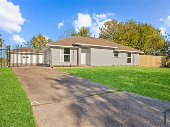 10558 Pleasanton Dr, Houston, TX 77038