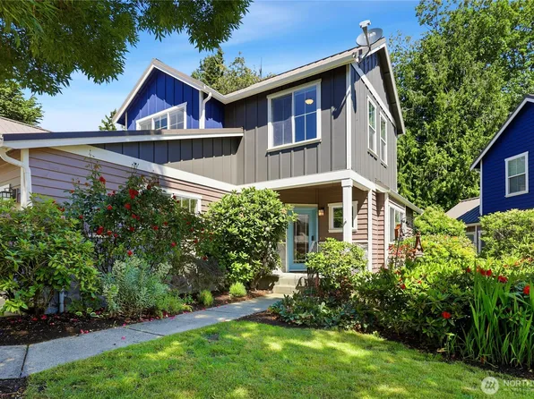 1834 Sakai Village Loop NE, Bainbridge Island, WA 98110