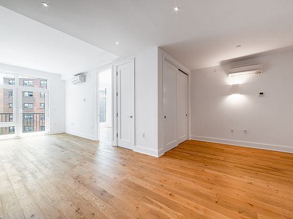 4th image of 26-41 3rd St #725