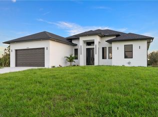 2714 24th ST W, LEHIGH ACRES, FL 33971